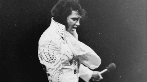 E­l­v­i­s­ ­P­r­e­s­l­e­y­’­i­n­ ­K­o­s­t­ü­m­ü­ ­1­ ­M­i­l­y­o­n­ ­D­o­l­a­r­a­ ­S­a­t­ı­l­d­ı­